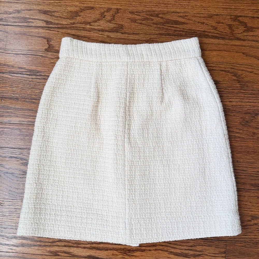 Maje Jiba Button-up Skirt in Ecru Tweed Cream Button-Front Textured Mini Skirt - Picture 7 of 9